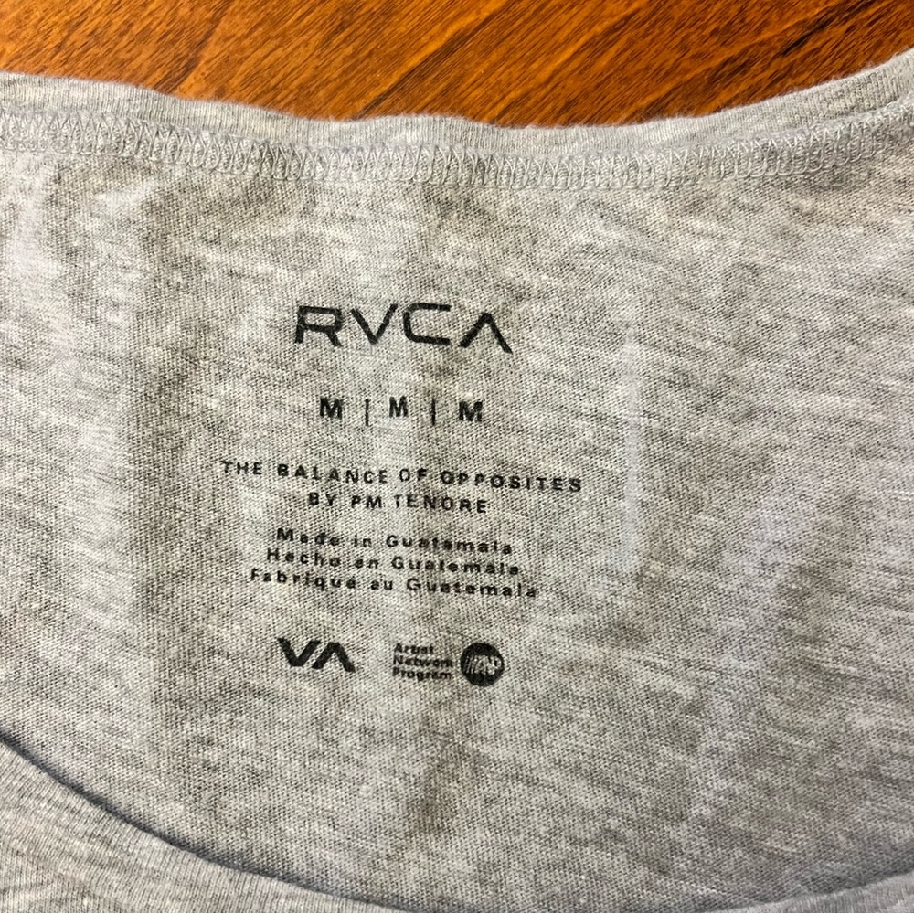 Women’s RVCA - Picture 3 of 3